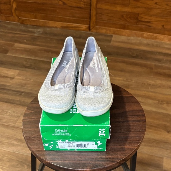 Grasshoppers Shoes - Grasshoppers Silver Glitter Slip-On Flats